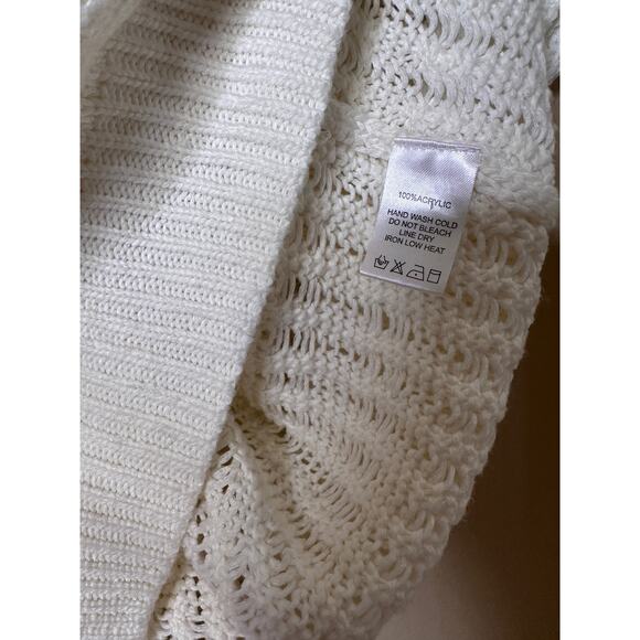 Mod Goddess White Cable Knit Sweater Medium/Large - Picture 4 of 5